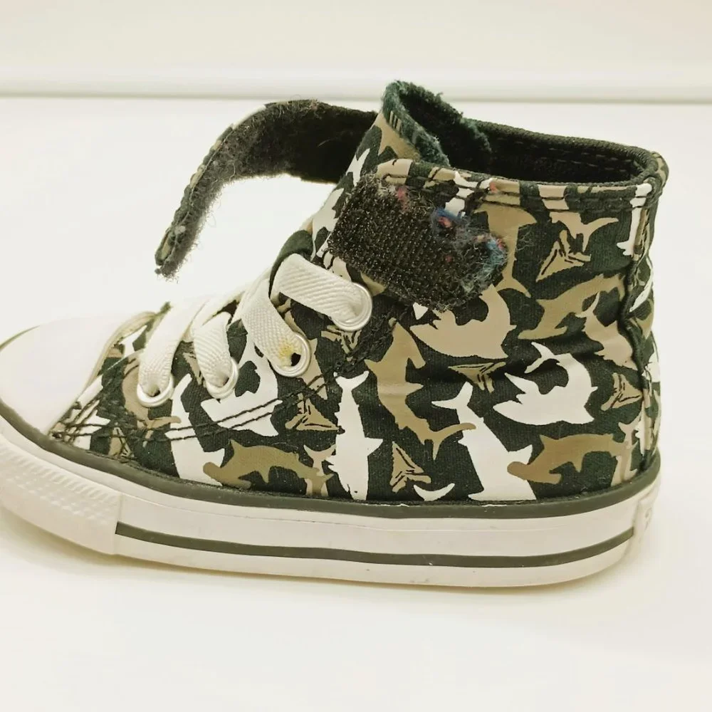 Converse Shark Bite Shoes 6 Chuck Taylor All Star Hi Top Skid Proof Bottom